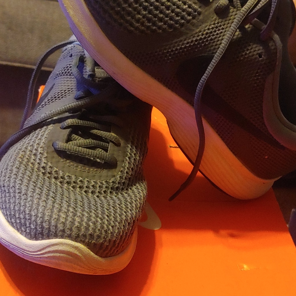Nike Revolution gray and black size 7.5